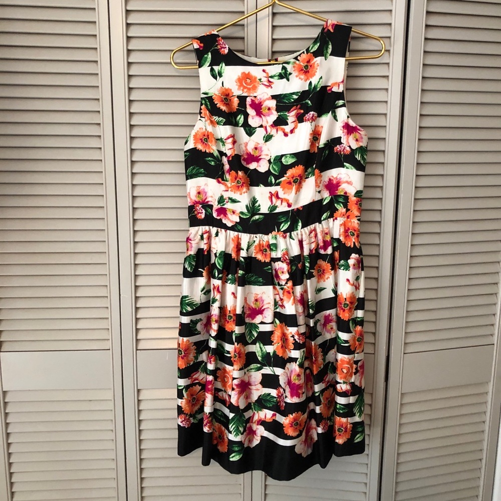 Black & White Stripe & Flowers Dress w/ pockets